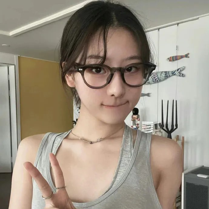 偏爱靠近你 海报